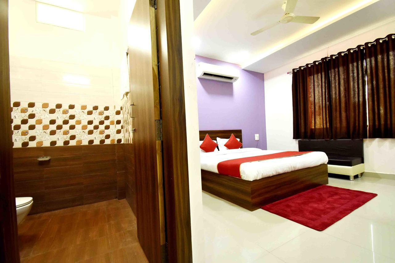 Hotel Hori Palace Удджайн Экстерьер фото