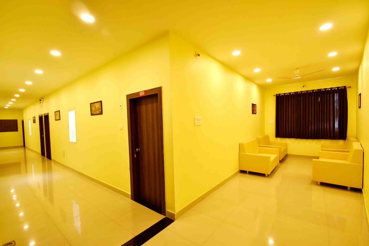 Hotel Hori Palace Удджайн Экстерьер фото