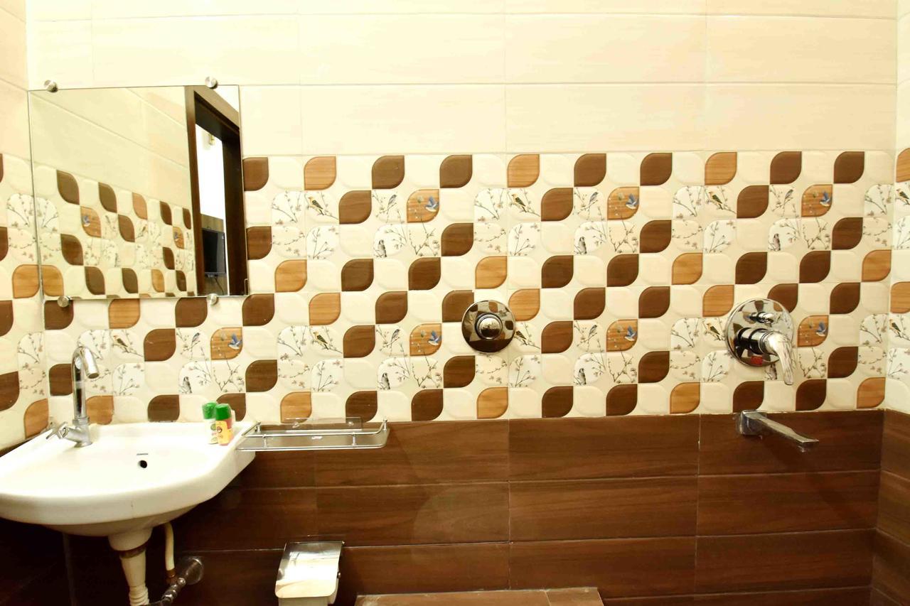Hotel Hori Palace Удджайн Экстерьер фото